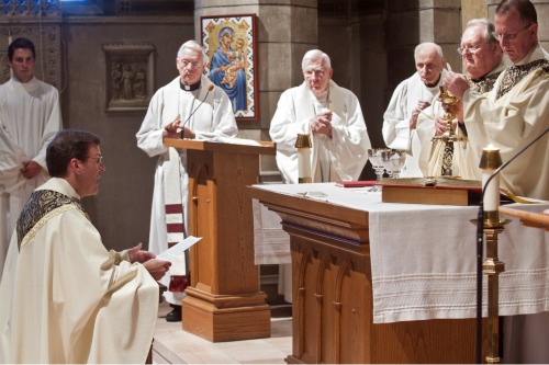 Gregory Kalscheur, SJ, professes final vows